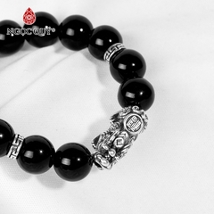 Vòng tay phong thủy đá obsidian phối charm tỳ hưu bạc hạt 12mm