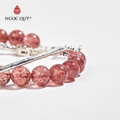 Vòng tay phong thủy 2 line đá thạch anh dâu phối charm ong bạc hạt 6mm hợp mệnh hỏa, thổ