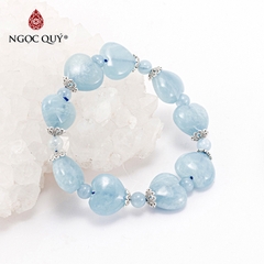 Vòng tay phong thủy đá aquamarine charm trái tim hạt 12mm mệnh thủy, mộc