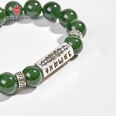 Vòng tay phong thủy đá ngọc bích phối charm lục tự hạt 12mm