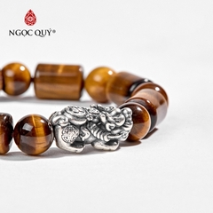 Vòng tay phong thủy đá mắt hổ vàng nâu hình trụ phối charm bạc hạt 8mm