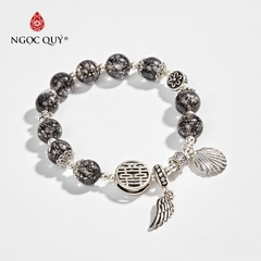 Vòng tay phong thủy đá thạch anh tóc đen AAA phối charm cánh bạc hạt 8mm