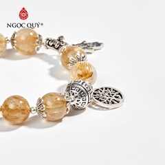 Vòng tay phong thủy đá thạch anh tóc vàng phối charm túi tiền bạc hạt 11mm
