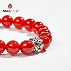 Vòng tay phong thủy đá mã não đỏ charm bạc hạt 8mm