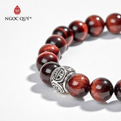 Vòng tay phong thủy đá mắt hổ nâu đỏ phối charm bạc hạt 8mm