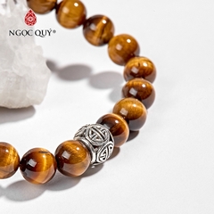Vòng tay phong thủy đá mắt hổ vàng nâu phối charm bạc hạt 8mm
