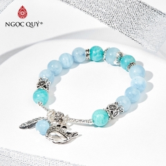 Vòng tay phong thủy đá aquamarine phối charm cá voi hạt 8mm