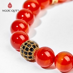Vòng tay phong thủy đá mã não đỏ phối charm đính đá hạt 8mm