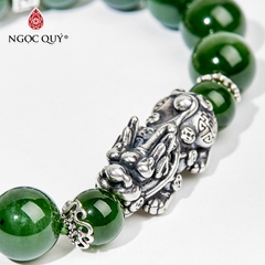 Vòng tay phong thủy đá ngọc bích phối charm tỳ hưu bạc hạt 10mm