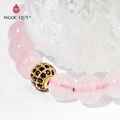 Vòng tay phong thủy đá thạch anh hồng phối charm đính đá hạt 8mm
