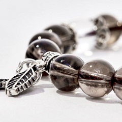 Vòng tay đá thạch anh khói phối charm bạc