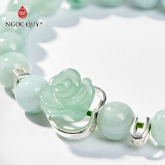Vòng tay phong thủy đá cẩm thạch phỉ thúy charm hoa hồng hạt 8mm hợp mệnh hỏa, mộc