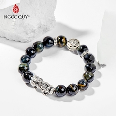 Vòng tay phong thủy đá mắt hổ xanh đen phối charm tỳ hưu hạt 12mm