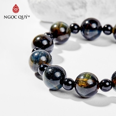 Vòng tay phong thủy đá mắt hổ xanh đen phối charm thánh giá hạt 12mm