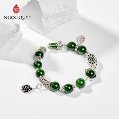 Vòng tay phong thủy đá ngọc bích phối charm hoa hạt 10mm
