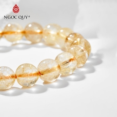 Vòng tay phong thủy đá thạch anh tóc vàng phối charm hoa mẫu đơn hạt 9mm