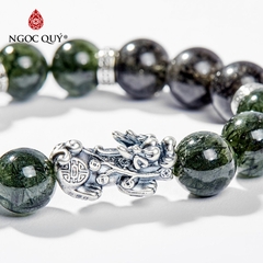 Vòng tay phong thủy đá thạch anh tóc xanh charm tỳ hưu hạt 12mm