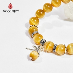 Vòng tay phong thủy đá mắt hổ vàng tâm phối charm cây