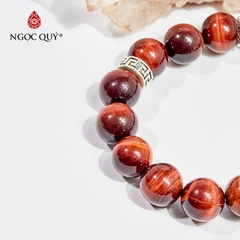 Vòng tay phong thủy đá mắt hổ nâu đỏ phối charm túi như ý