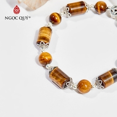 Vòng tay phong thủy đá mắt hổ vàng nâu phối charm kim tiền