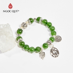 Vòng tay phong thủy đá ngọc bích phối charm ngựa