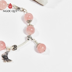 Vòng tay phong thủy đá thạch anh hồng phối charm sen bạc