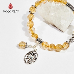 Vòng tay phong thủy đá thạch anh tóc vàng phối charm kỳ lân