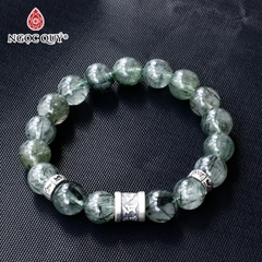 Vòng thạch anh tóc xanh phối charm lục tự bạc