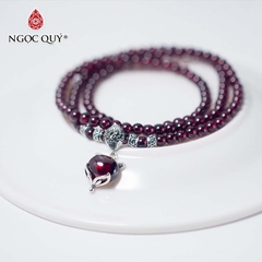 Vòng tay phong thủy 3 line đá garnet mặt hồ ly