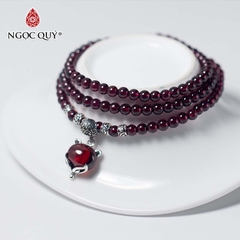 Vòng tay phong thủy 3 line đá garnet mặt hồ ly
