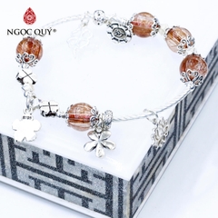 Vòng thạch anh tóc đỏ phối charm bạc