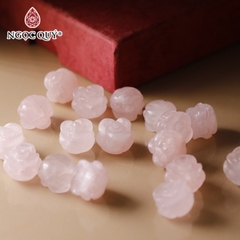 Charm đá hoa hồng xỏ vòng