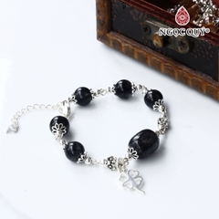 Vòng tay lu thống đá thạch anh tóc phối charm bạc cỏ 4 lá