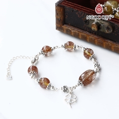 Vòng tay lu thống đá thạch anh tóc phối charm bạc cỏ 4 lá