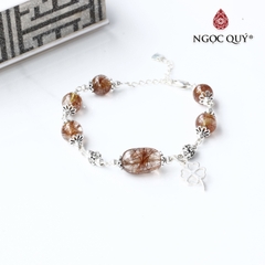 Vòng tay lu thống đá thạch anh tóc phối charm bạc cỏ 4 lá