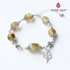 Vòng tay lu thống đá thạch anh tóc phối charm bạc cỏ 4 lá