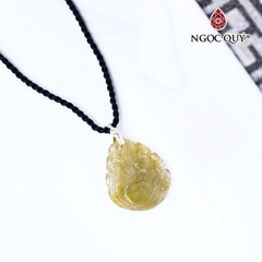 Mặt dây chuyền nữ hoàng hồ ly đá thạch anh tóc vàng