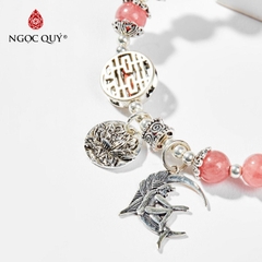 Vòng tay đá Đào hoa tự nhiên phối charm - Mẫu VC0319 - Ngọc Quý