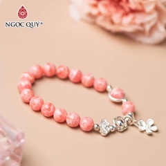 Vòng tay đá Đào hoa tự nhiên phối charm - Mẫu VC0320 - Ngọc Quý