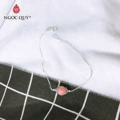 Vòng tay đá Đào hoa tự nhiên phối charm - Mẫu VC0321 - Ngọc Quý