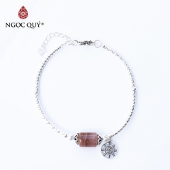 Vòng tay đá Đào hoa tự nhiên phối charm - Mẫu VC0322 - Ngọc Quý