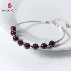 Vòng tay đá Garnet tự nhiên phối charm - Mẫu VC0336 - Ngọc Quý