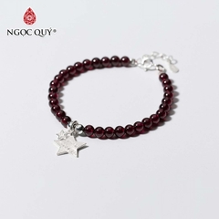 Vòng tay đá Garnet tự nhiên phối charm - Mẫu VC0339 - Ngọc Quý