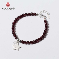 Vòng tay đá Garnet tự nhiên phối charm - Mẫu VC0339 - Ngọc Quý