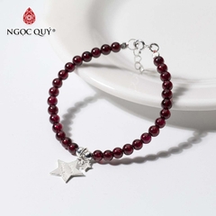 Vòng tay đá Garnet tự nhiên phối charm - Mẫu VC0339 - Ngọc Quý