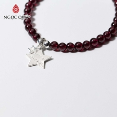 Vòng tay đá Garnet tự nhiên phối charm - Mẫu VC0339 - Ngọc Quý