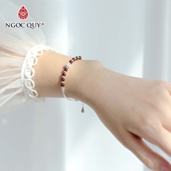 Vòng tay đá Garnet tự nhiên phối charm - Mẫu VC0340 - Ngọc Quý
