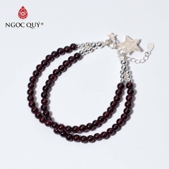 Vòng tay đá Garnet tự nhiên phối charm - Mẫu VC0341 - Ngọc Quý