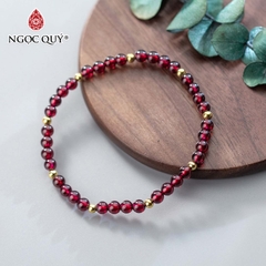 Vòng tay đá Garnet tự nhiên phối charm - Mẫu VC0342 - Ngọc Quý