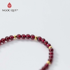 Vòng tay đá Garnet tự nhiên phối charm - Mẫu VC0342 - Ngọc Quý
